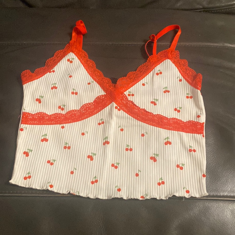 Divided cherry top size small
